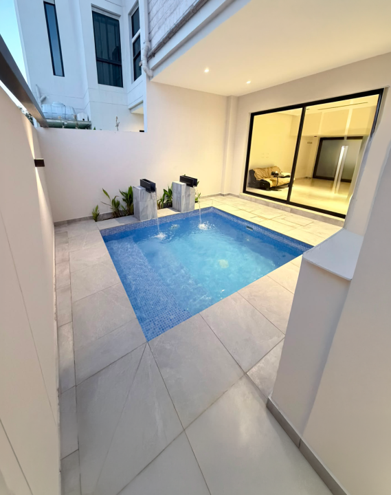 Villa for Sale in Sar Image #11785 1