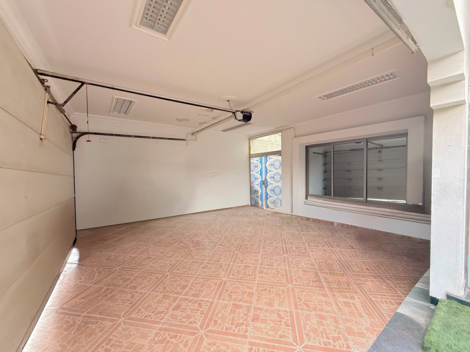 Villa for Sale in Sar Image #11786 4