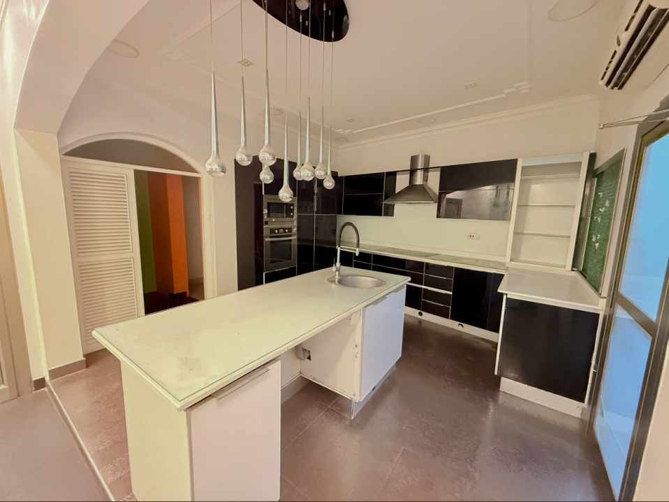 Villa for Sale in Sar Image #11786 8
