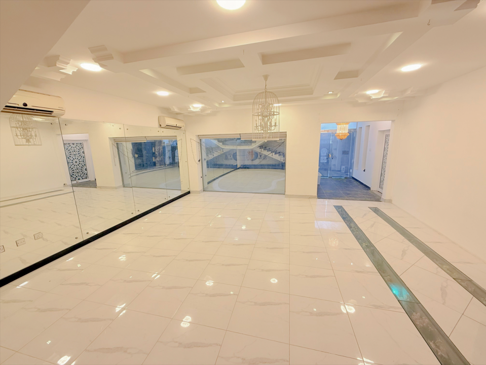 Villa for Sale in Sar Image #11786 9