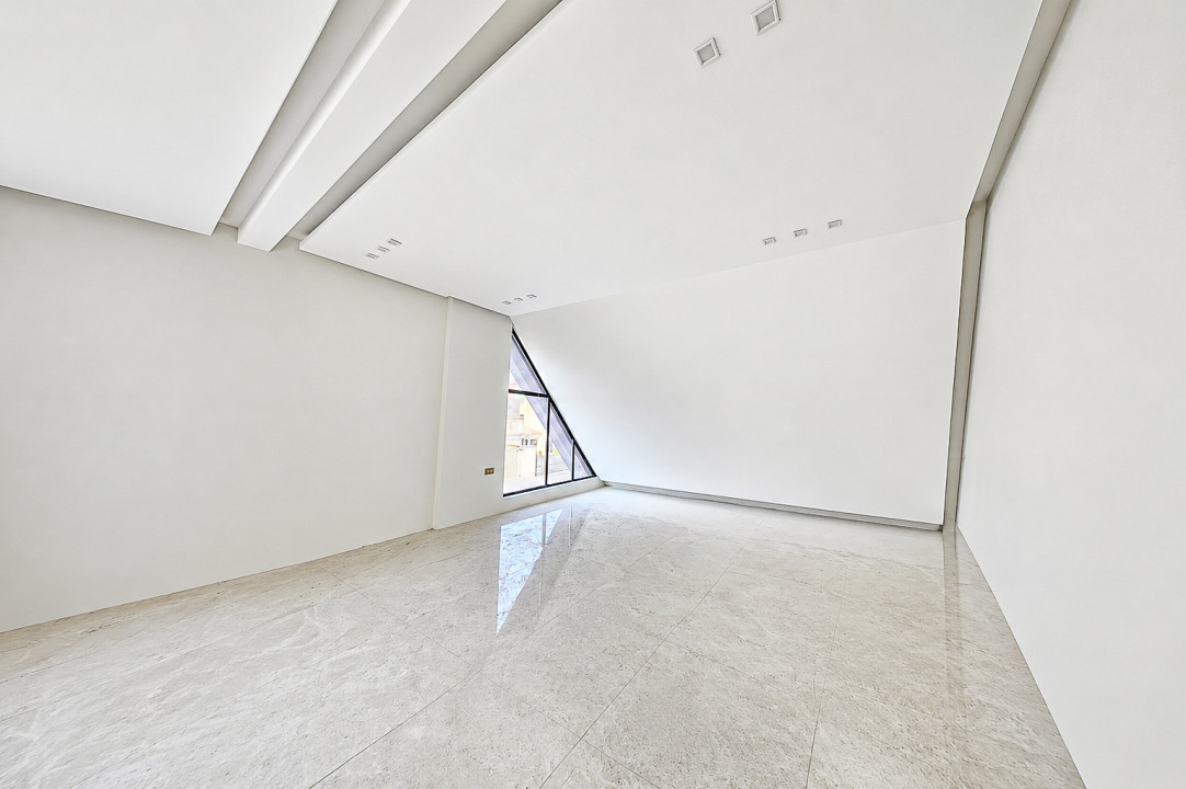 Villa for Sale in Sar Image #11795 2