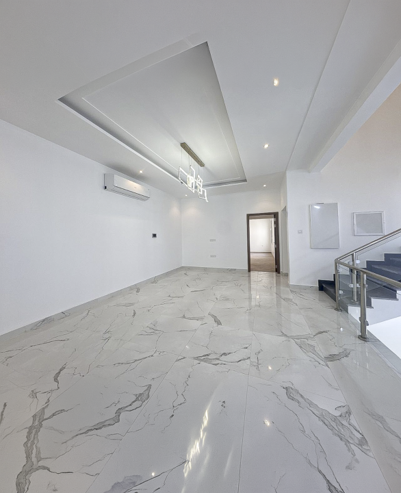 Villa for Sale in Sar Image #11813 5