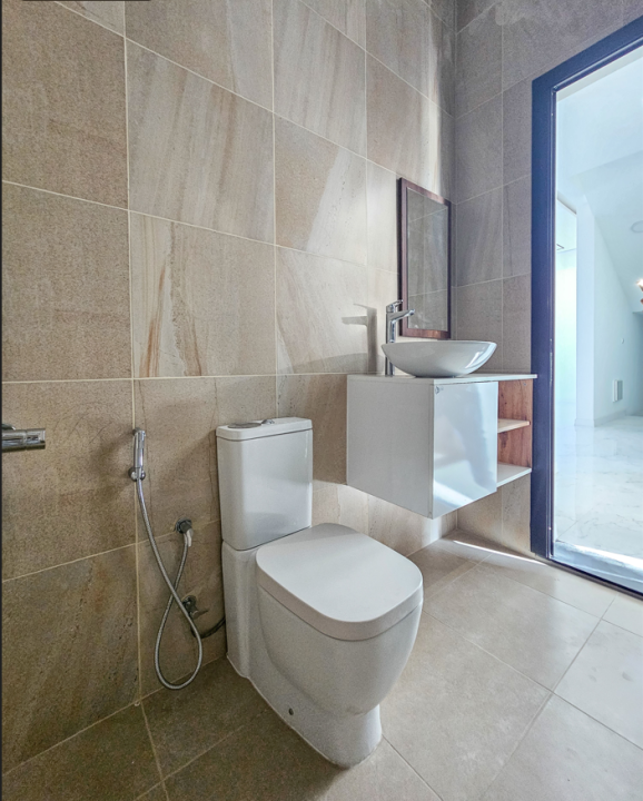 Villa for Sale in Sar Image #11814 3