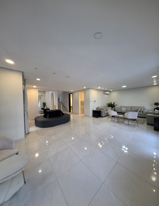Villa for Sale in Markh Image #12083 1