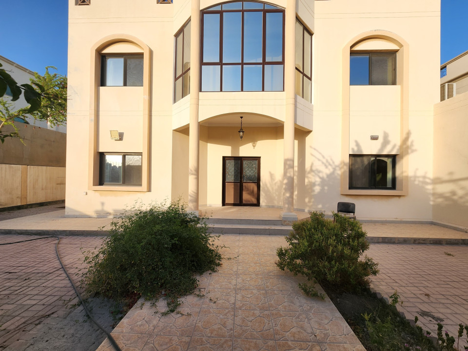 صورة فيلا للإيجار في سار #12647 7