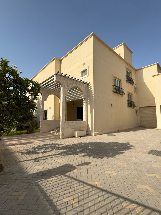 Villa for Rent in Sar Image #10010 0 