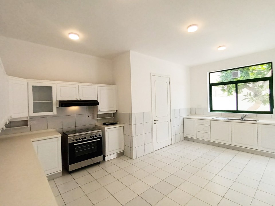 property 1390 image 6