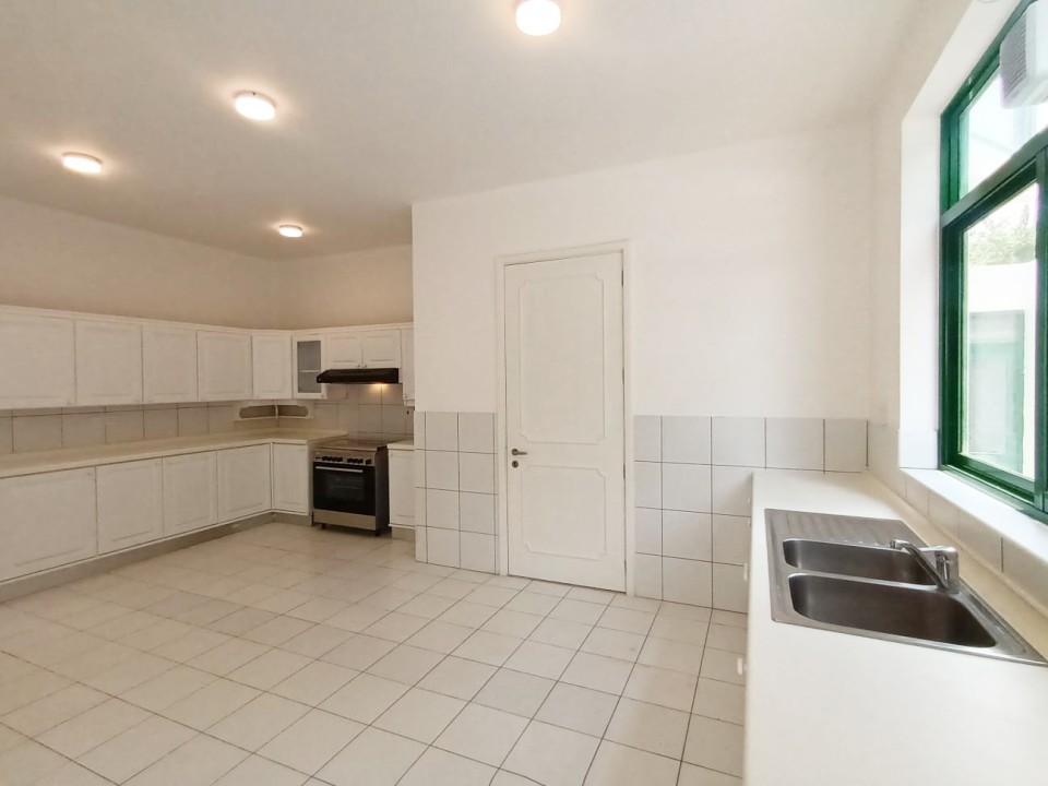 property 1390 image 7