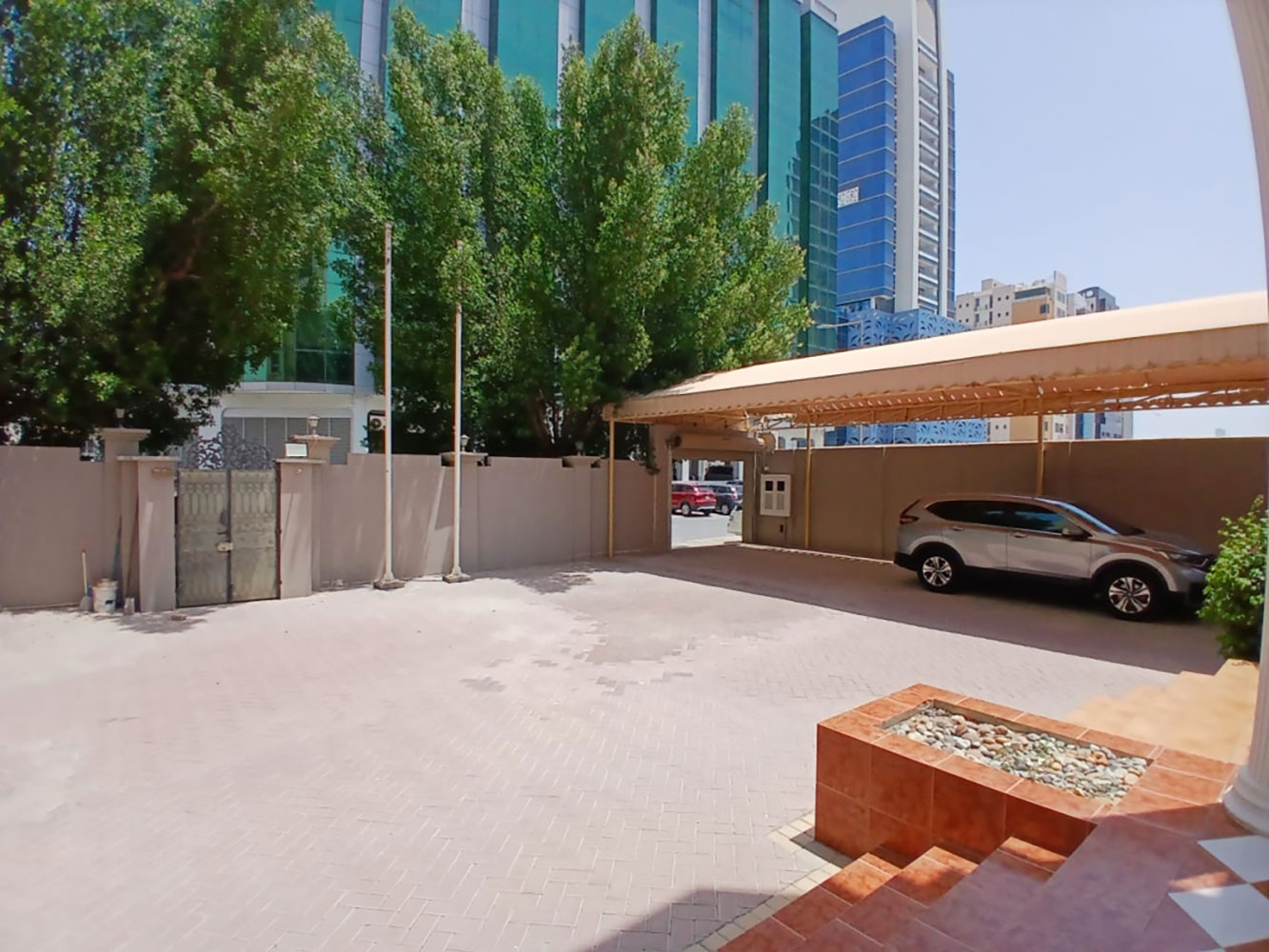 property 1832 image 2