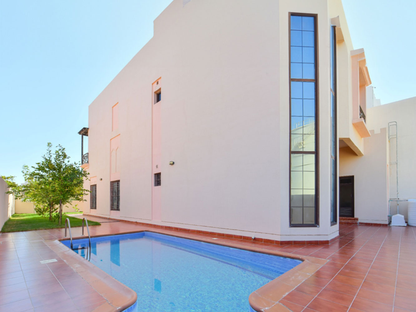 Villa for Sale in Areen Image #1866 1