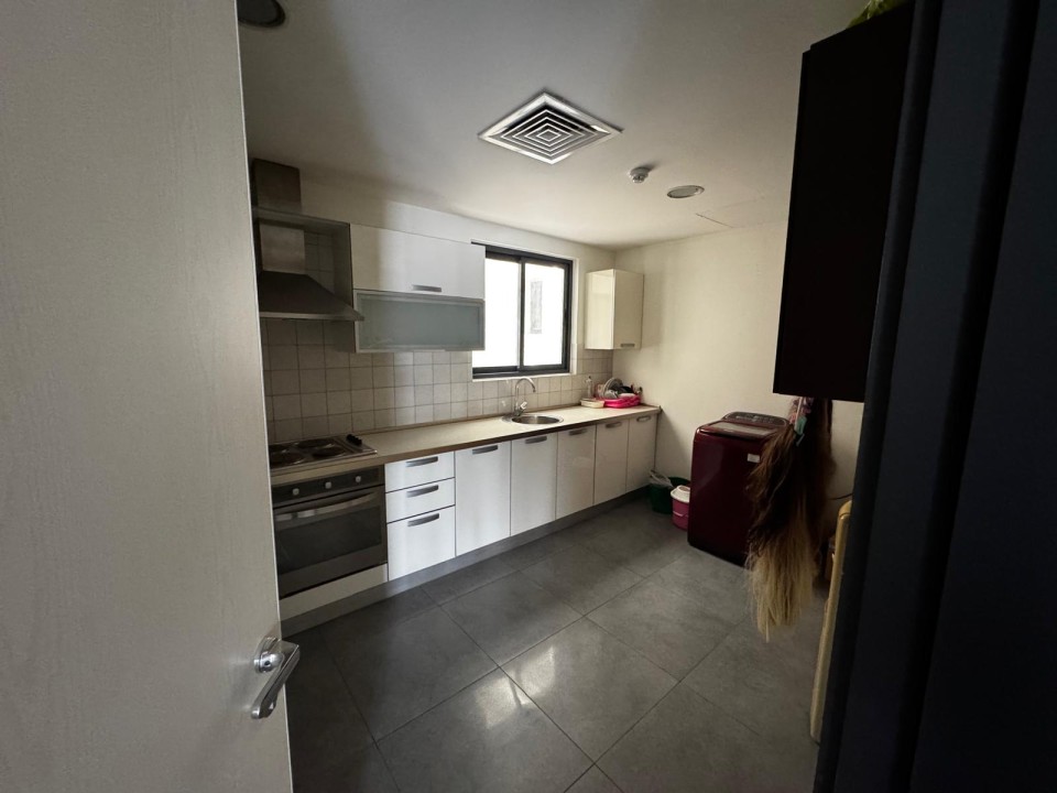 صورة مكتب للإيجار في بو عشيرة #5087 5