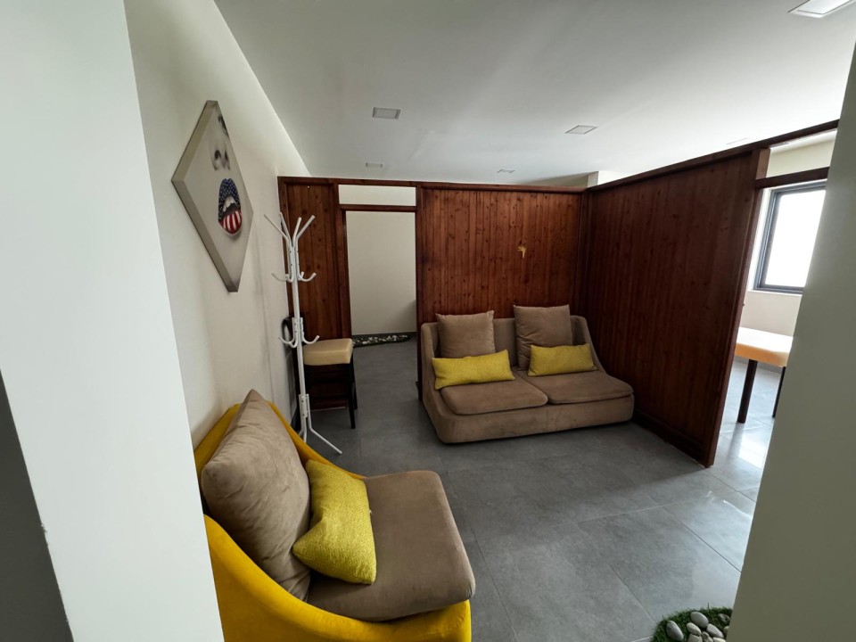 صورة مكتب للإيجار في بو عشيرة #5087 8