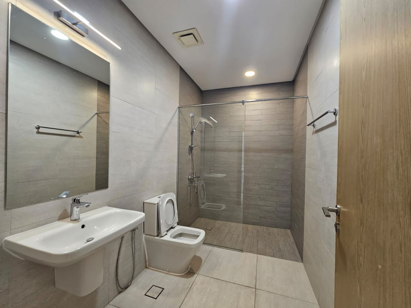 Apartment for Rent in Um Al Hasam Image #6339 5