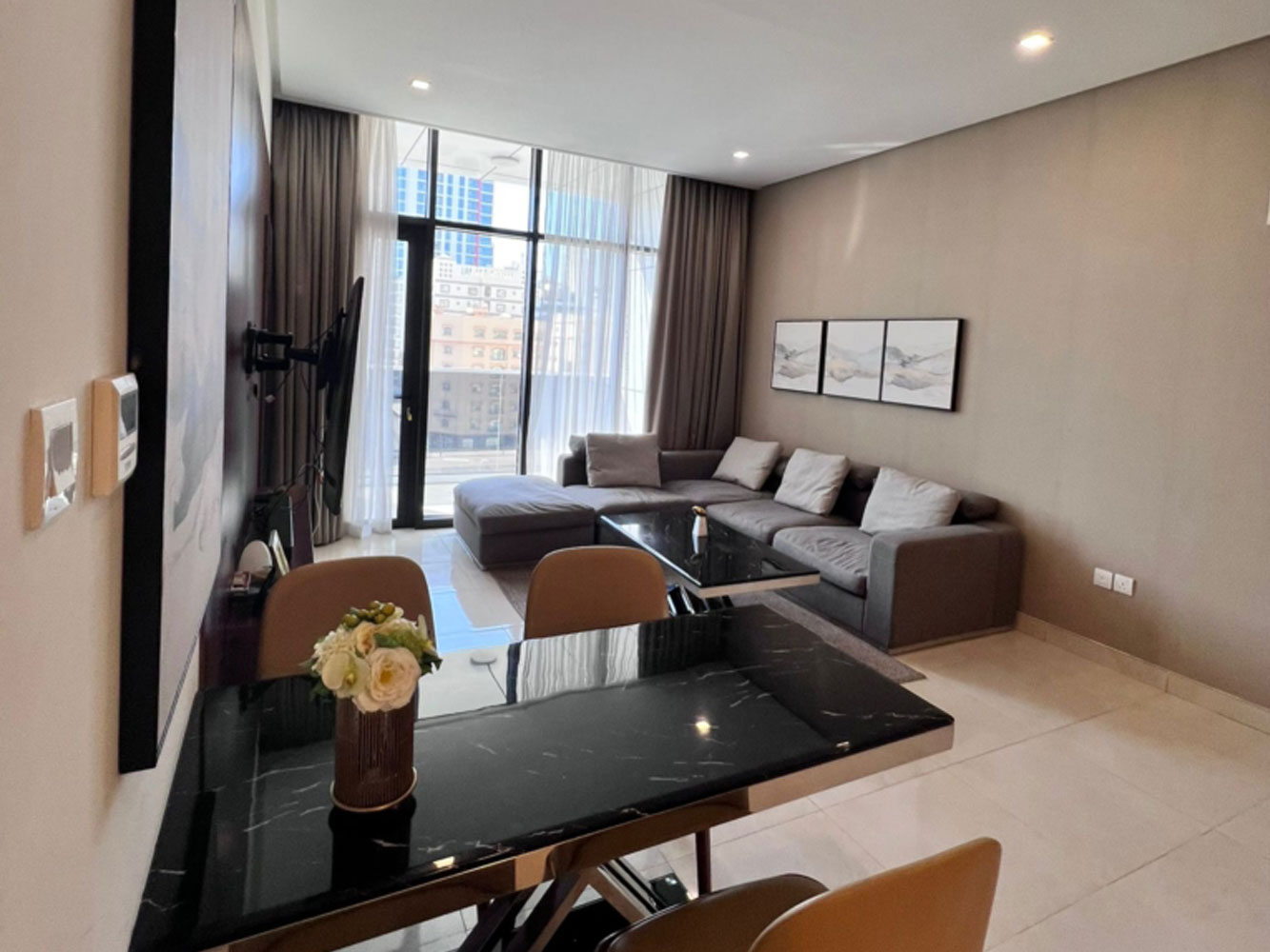 property 6638 image 0