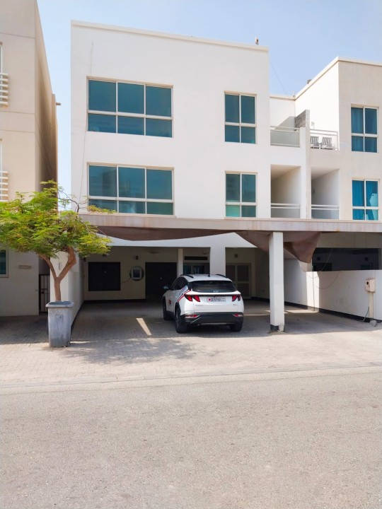 صورة مبنى للبيع في جزر امواج #6962 0