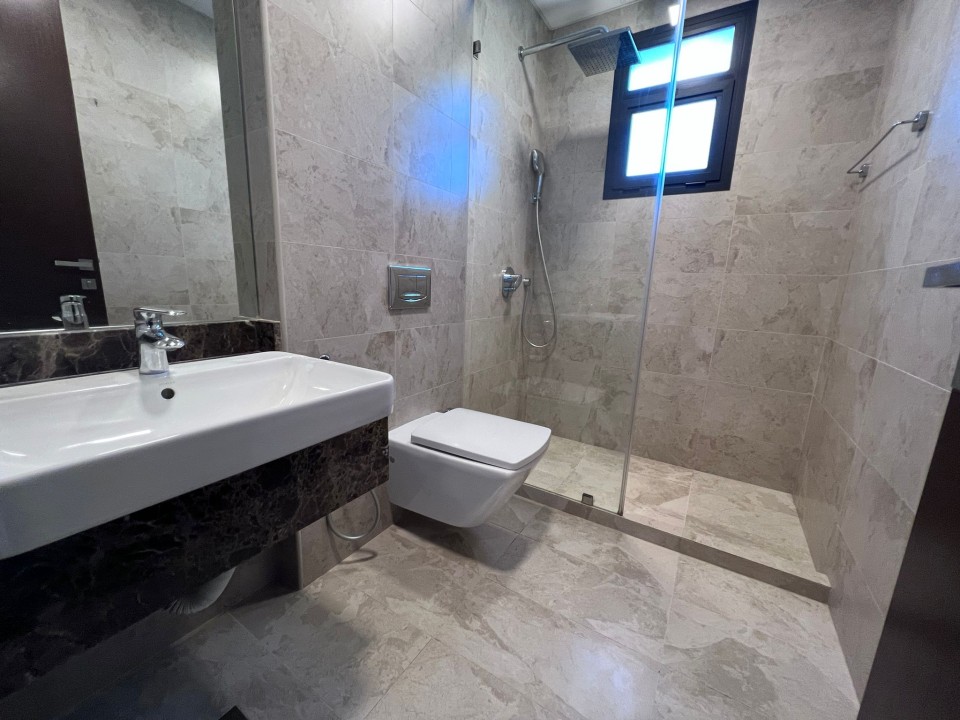 property 7211 image 5