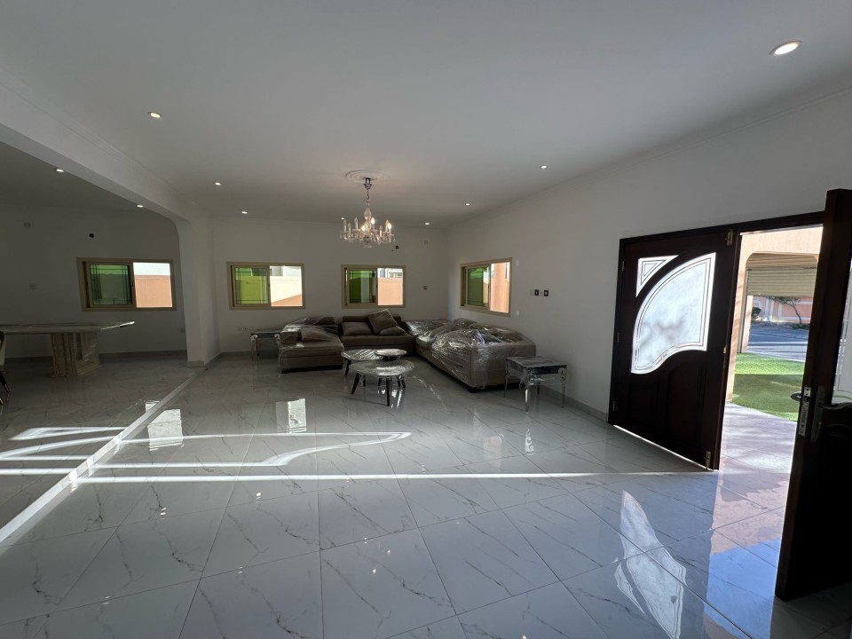 صورة فيلا للبيع في سرايا 2 #7387 1