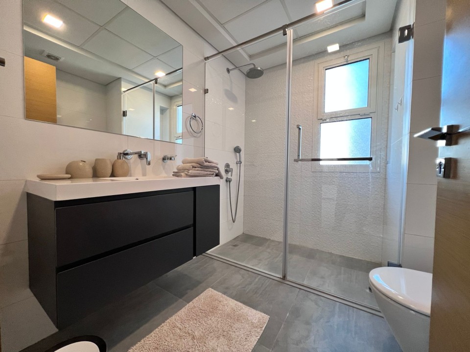 property 7641 image 5