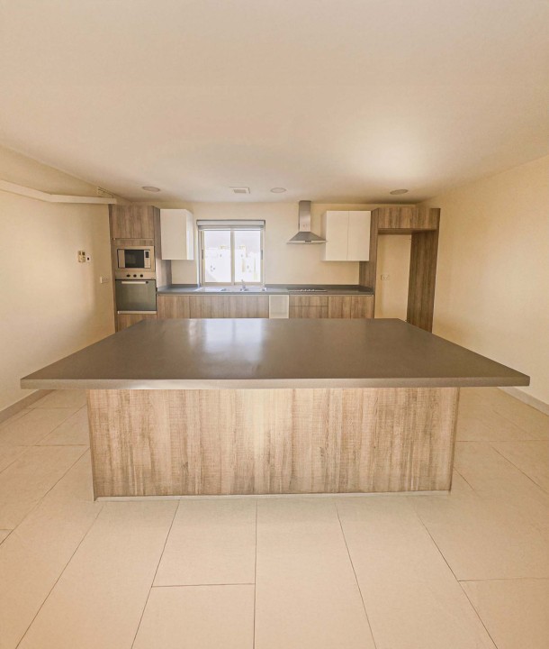 property 7737 image 7