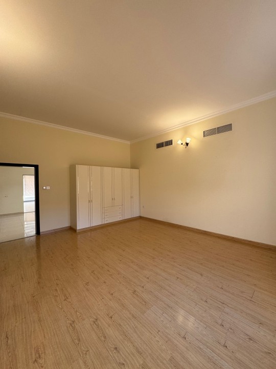 صورة فيلا للإيجار في الجنبية #7739 9