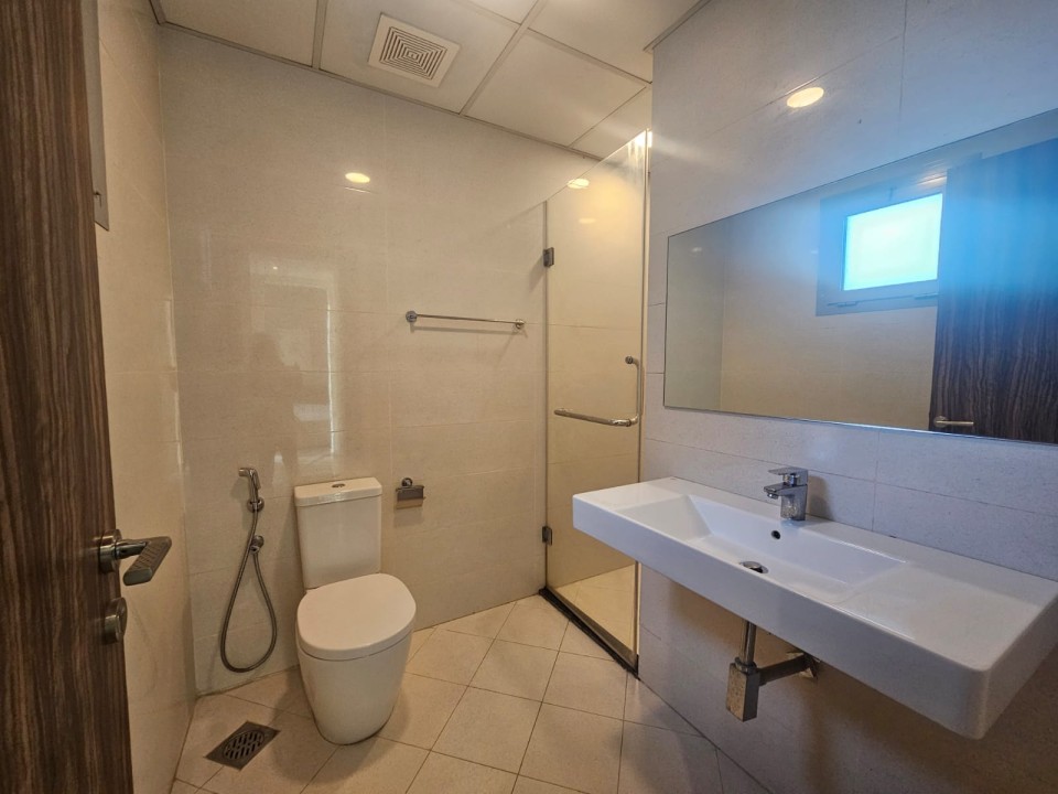 Apartment for Rent in Juffair Image #7847 6