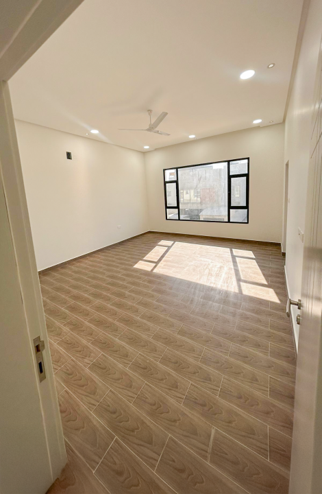 Villa for Sale in Durrat Al Muharraq Image #8992 3