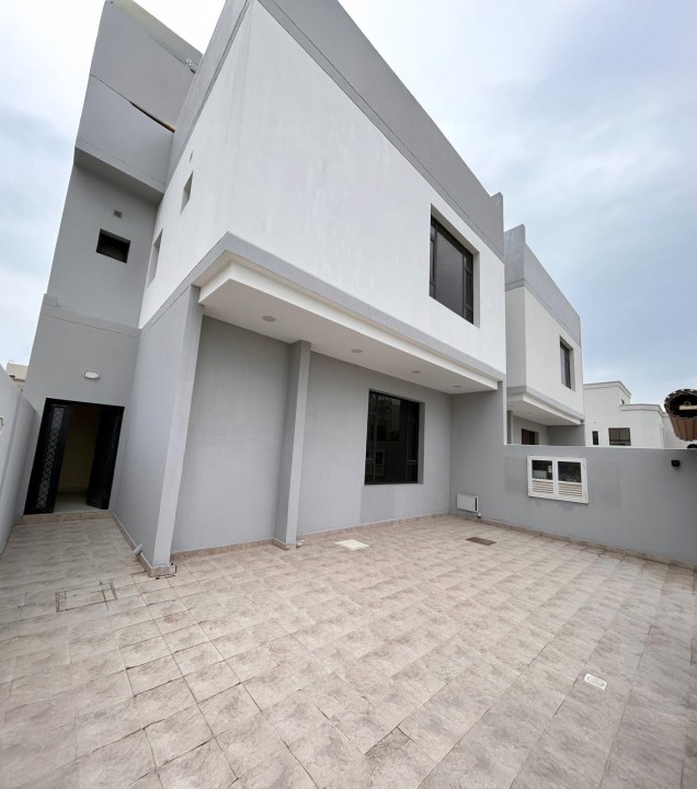 صورة فيلا للبيع في درة المحرق #9022 1