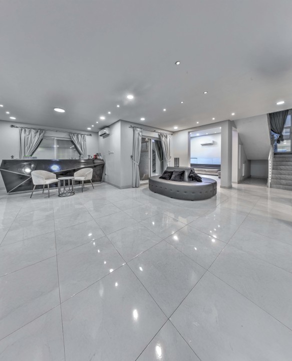 Villa for Sale in Markh Image #9204 4