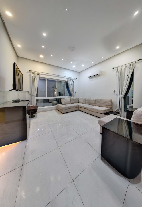 Villa for Sale in Markh Image #9204 5