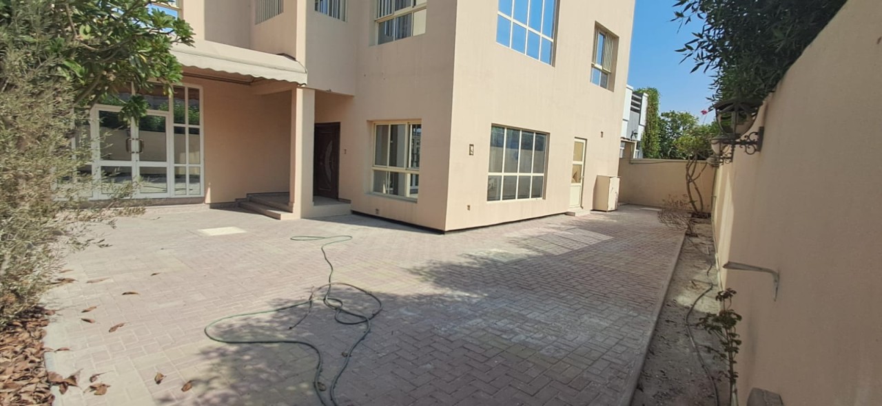 صورة فيلا للبيع في سند #9447 2