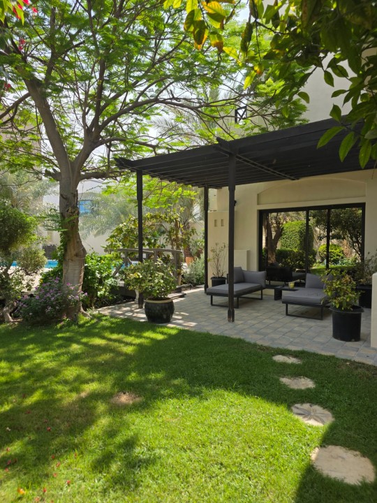 صورة فيلا للبيع في سار #9458 2