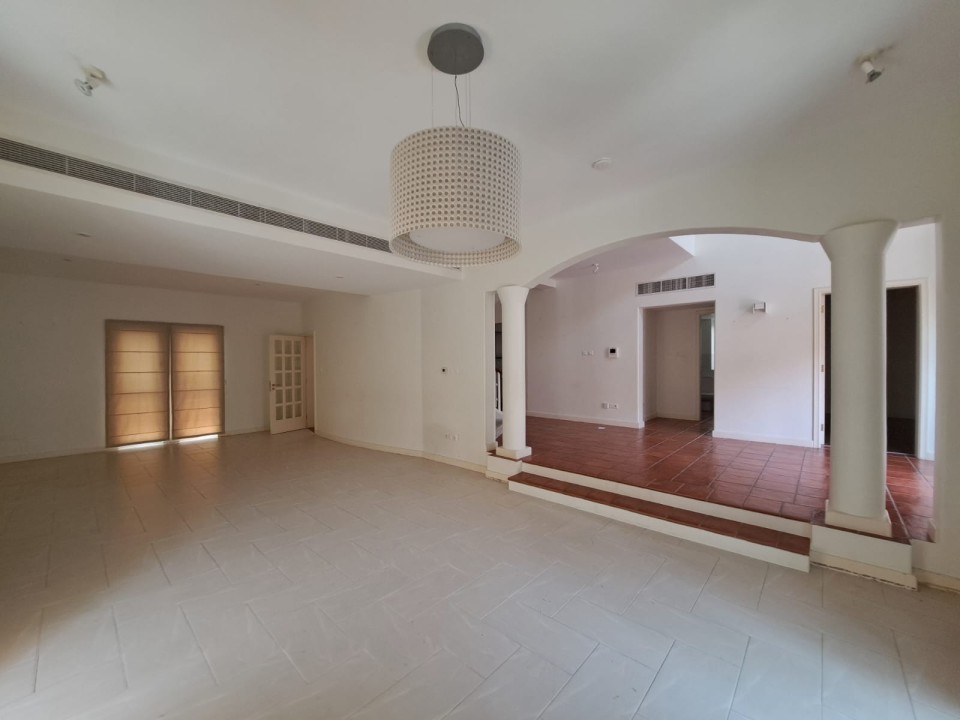 صورة فيلا للبيع في الزنج #9467 6