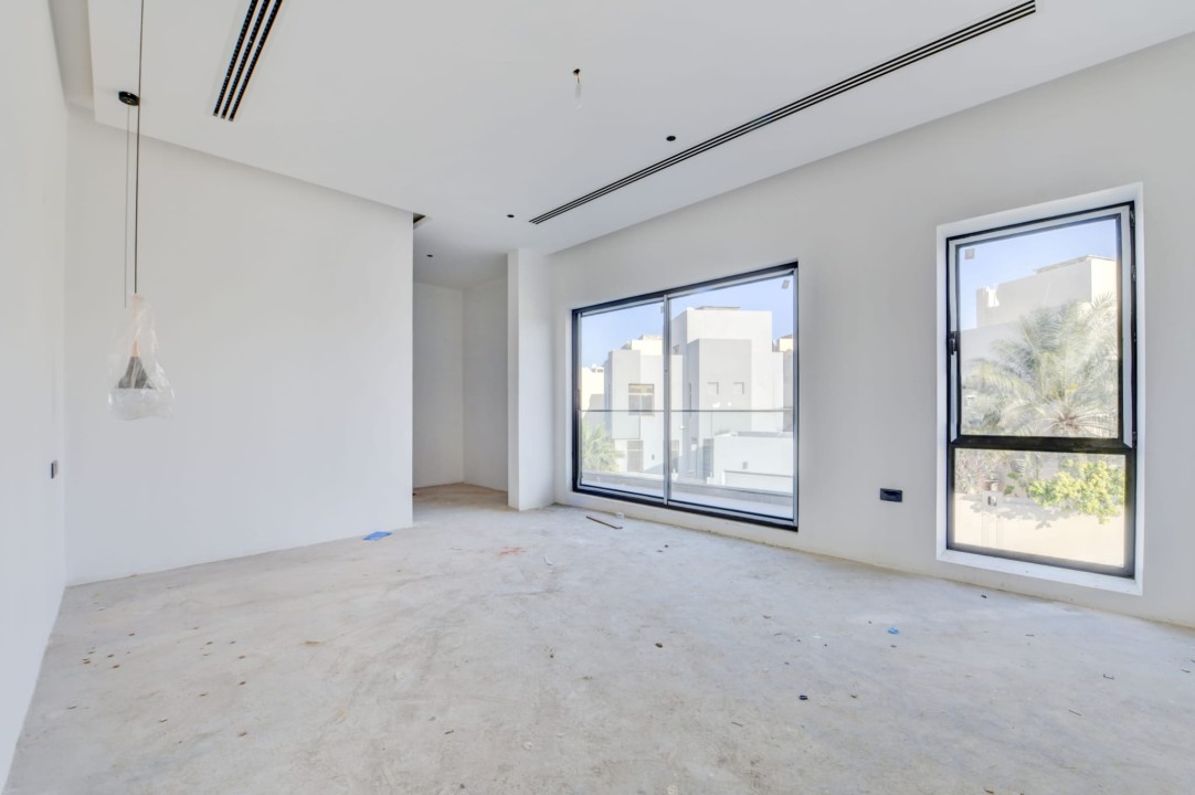 صورة فيلا للبيع في سار #9685 3