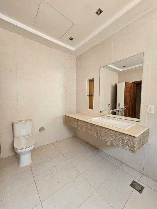 صورة فيلا للبيع في سار #9690 2