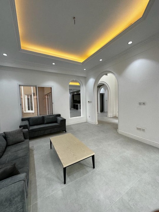 صورة فيلا للبيع في الجنبية #9692 5