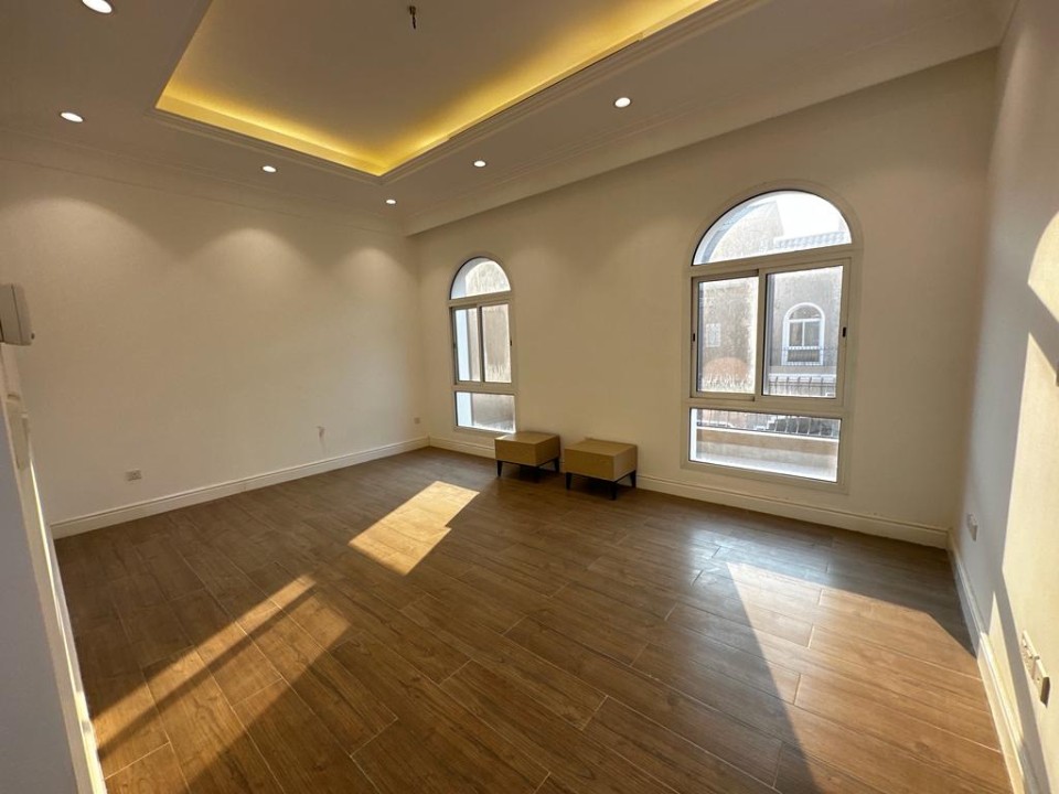 صورة فيلا للبيع في الجنبية #9692 6