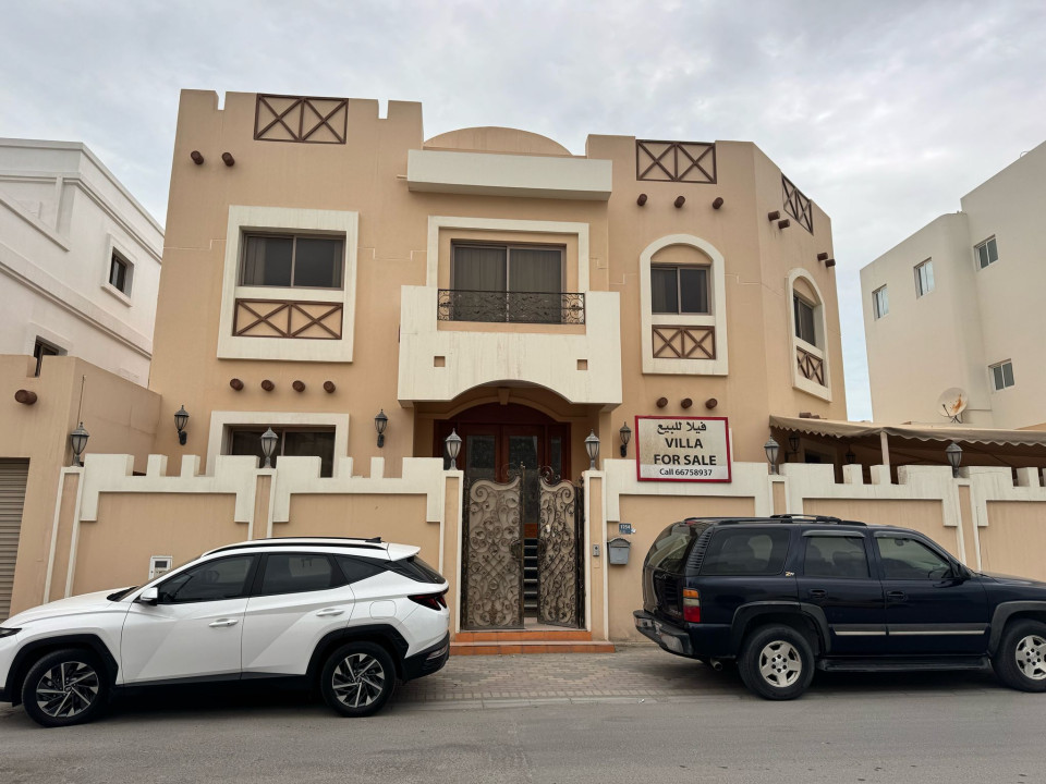 Villa for Sale in Mahooz Image #9769 0