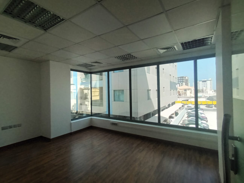 صورة مكتب للإيجار في ضاحية السيف #9779 2