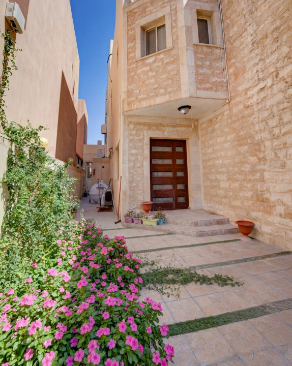 Villa for Sale in Hidd Image #9823 6