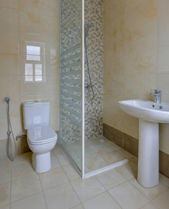 صورة فيلا للإيجار في الجنبية #9848 7