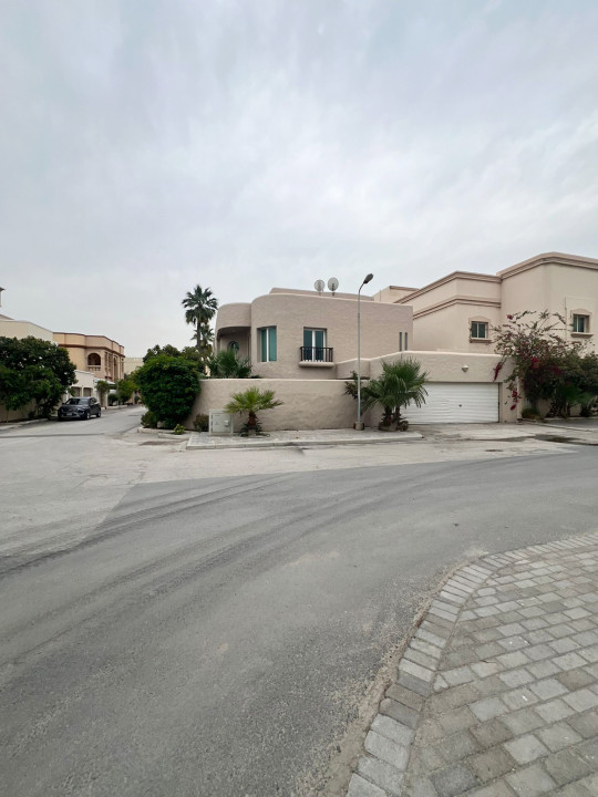 Villa for Sale in Zinj Image #9886 0