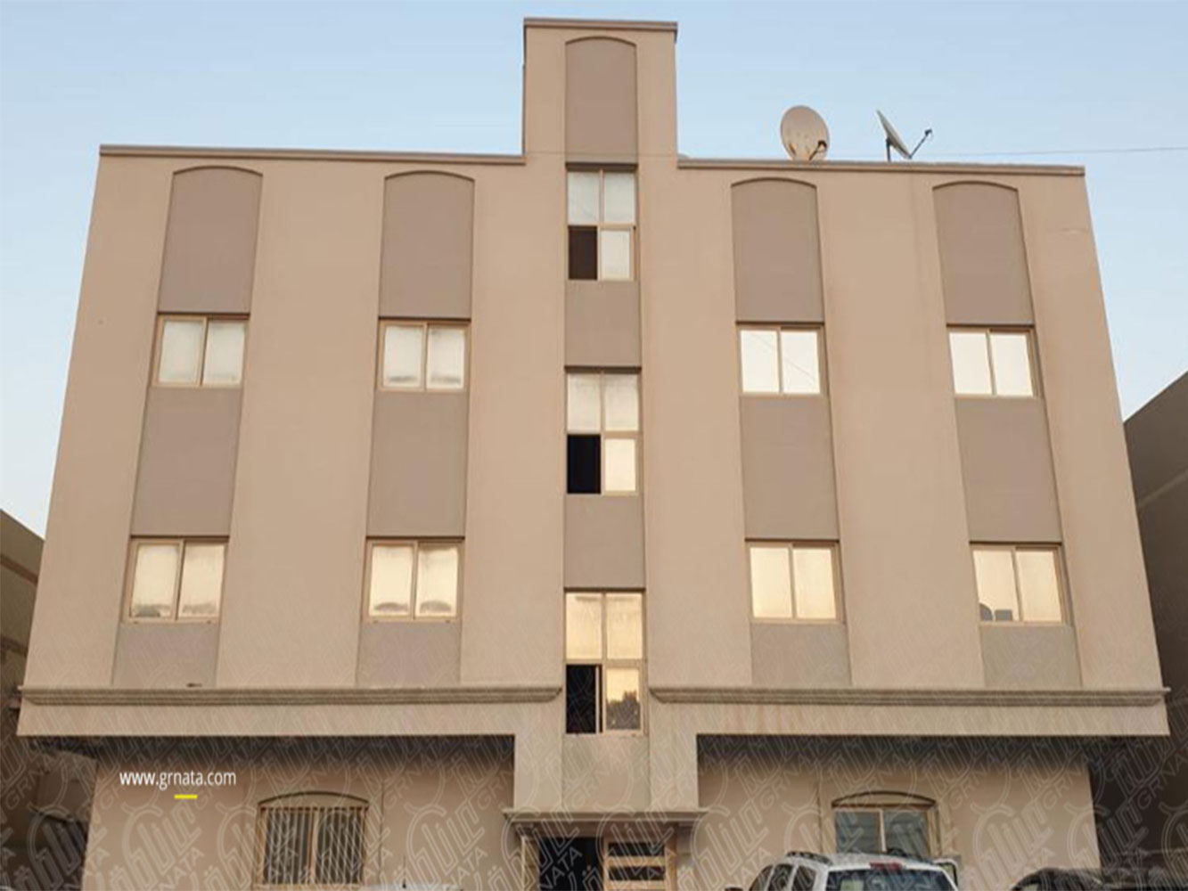 صورة مبنى للبيع في عالي #1242 0