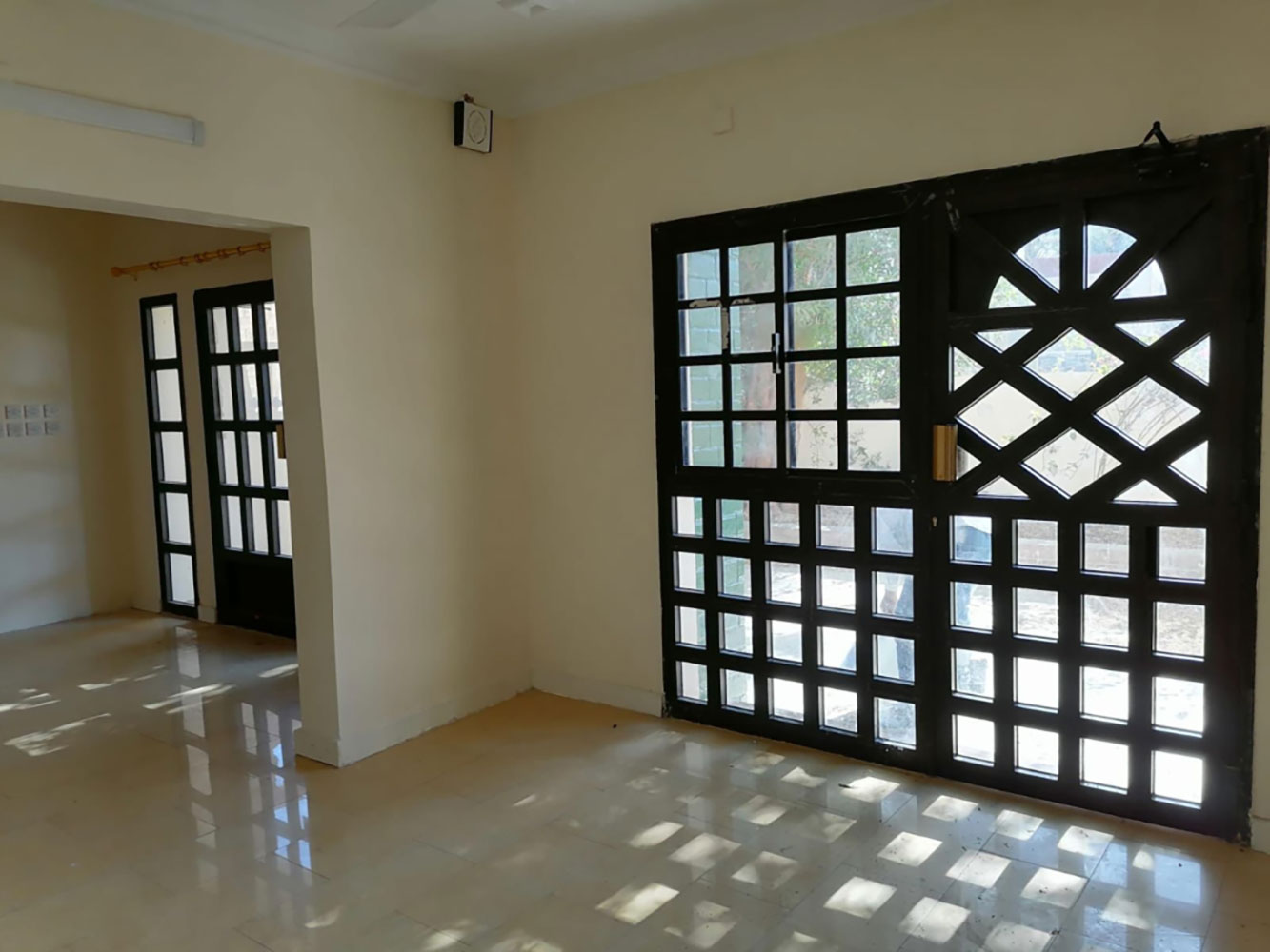 صورة فيلا للبيع في القضيبية #295 4