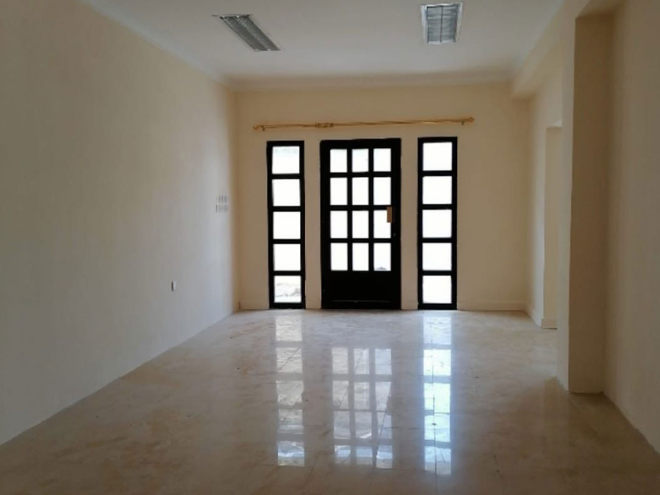 صورة فيلا للبيع في القضيبية #295 5