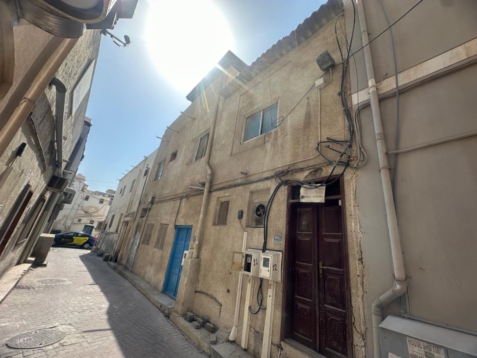 صورة فيلا للبيع في المحرق #4923 2