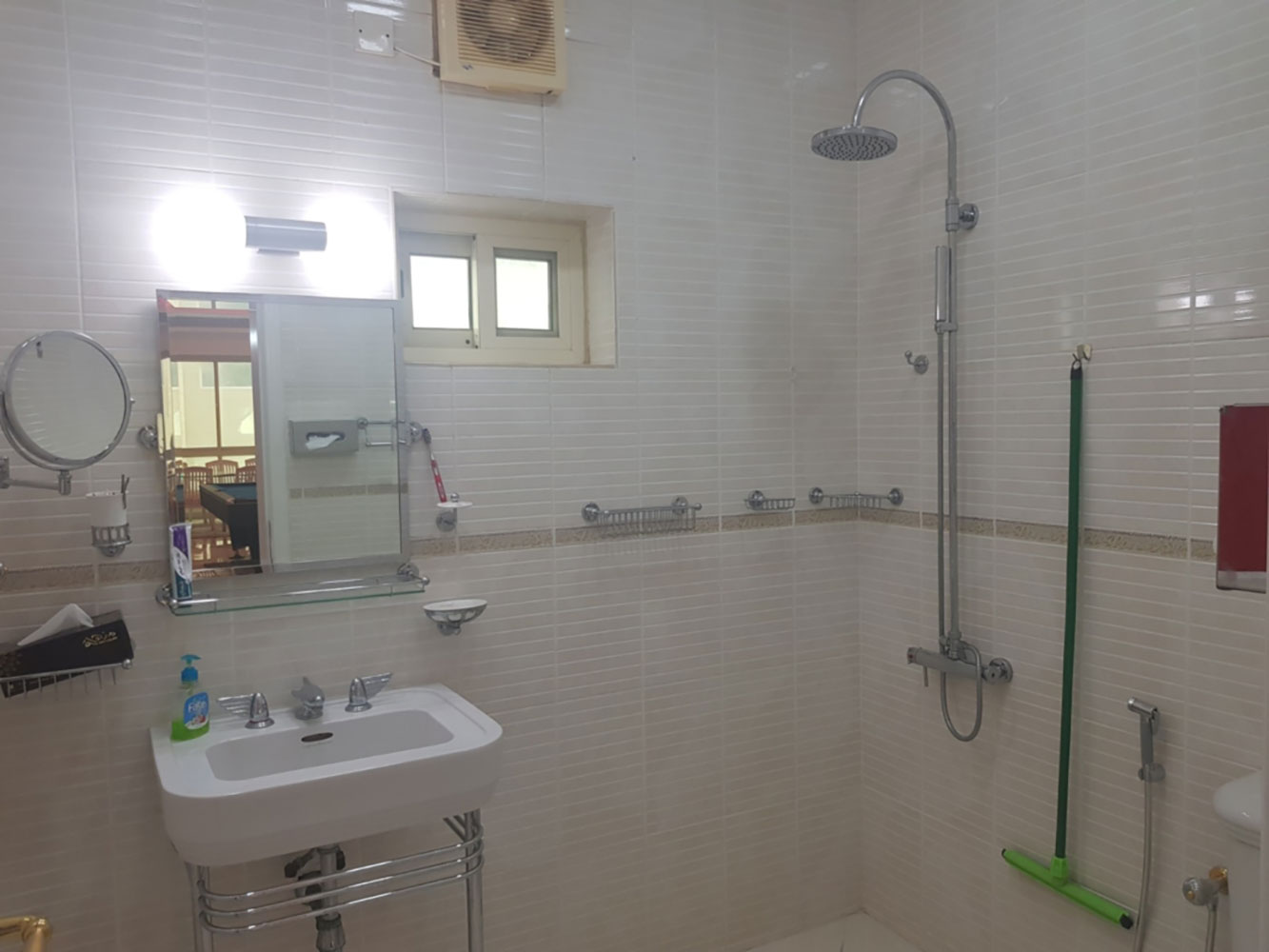 صورة مبنى للبيع في الحد #735 2