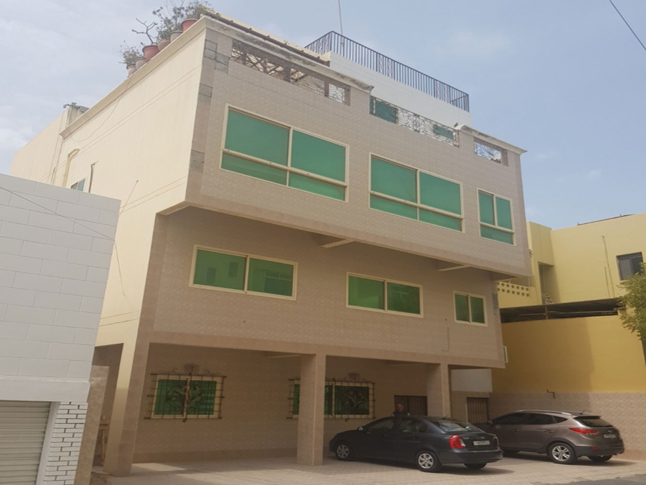 صورة مبنى للبيع في الحد #735 0