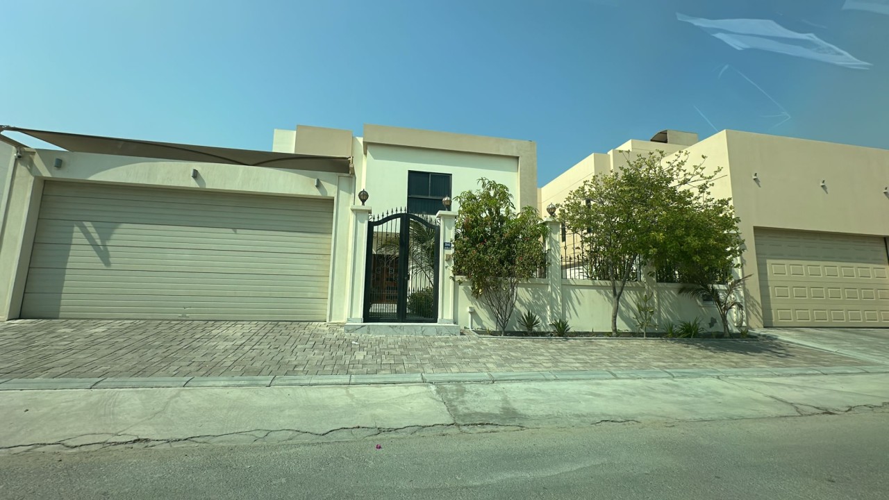 صورة فيلا للبيع في القرية #7547 3