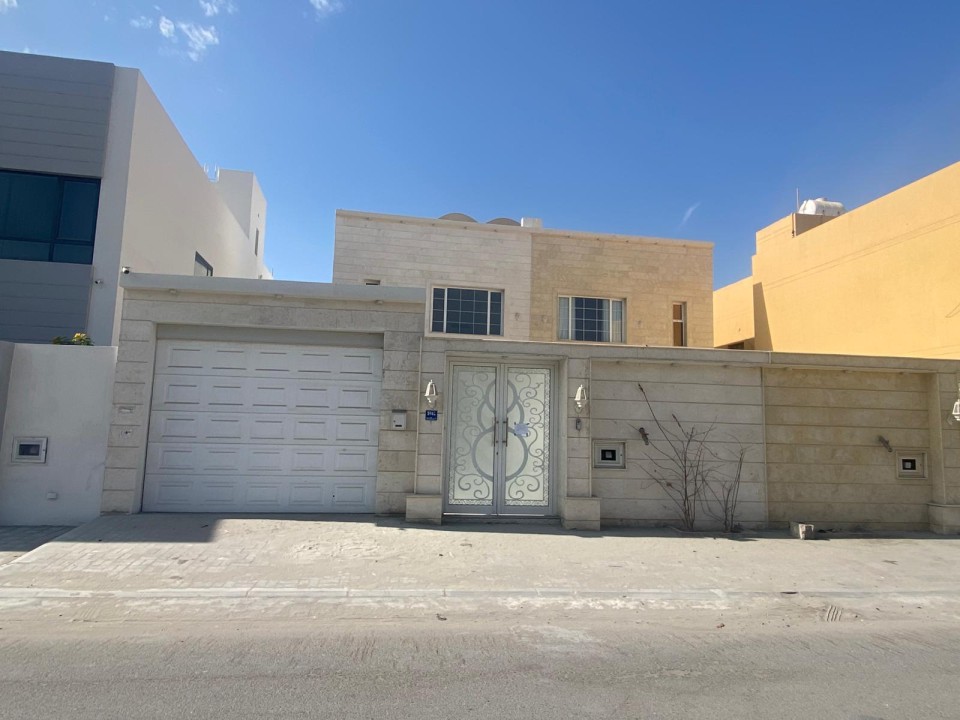 صورة فيلا للبيع في المالكية #7848 0