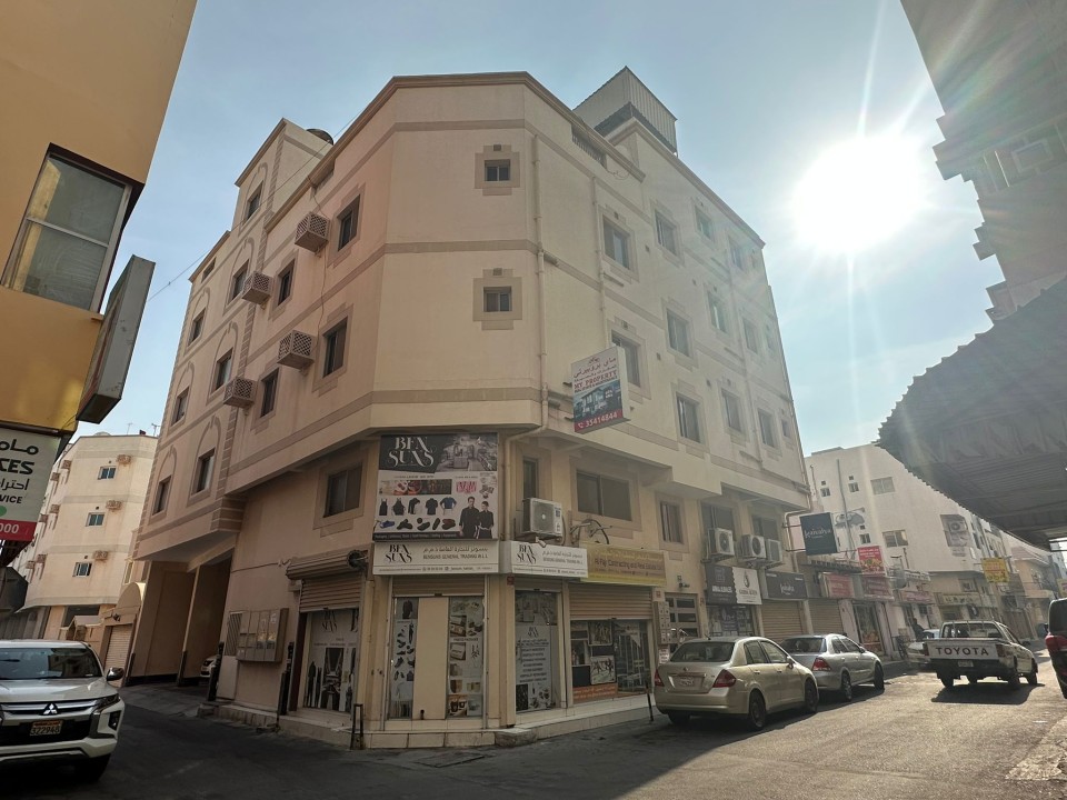 صورة مبنى للبيع في بو كوارة #7856 0